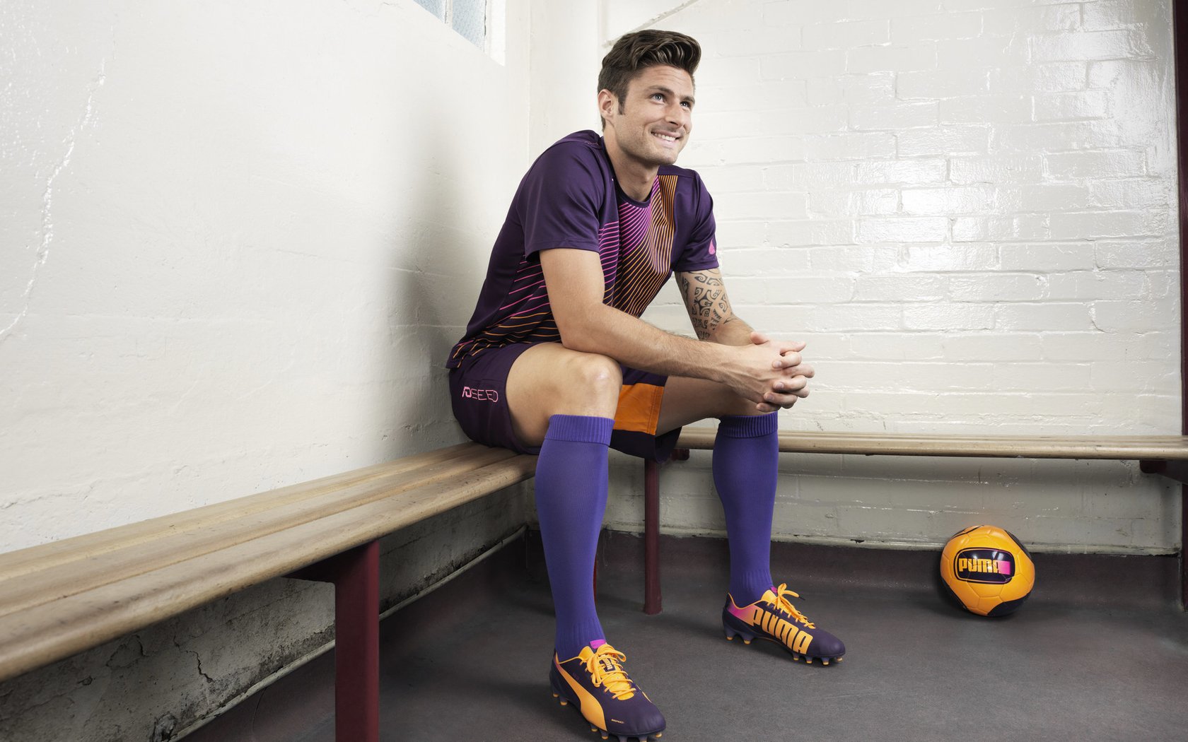 澳大利亚橄榄球青训体系逐步完善，成为全球橄榄球人才的摇篮，澳大利亚的橄榄球用英文怎么说